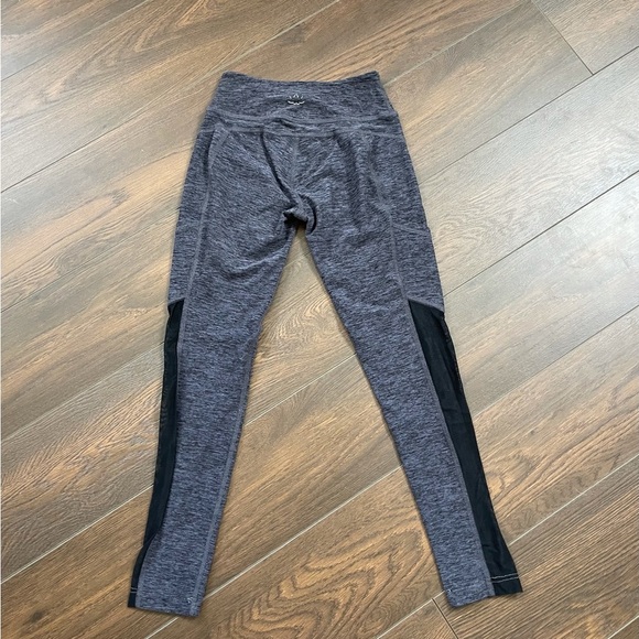 BEYOND YOGA high rise mesh panel leggings - Picture 2 of 7